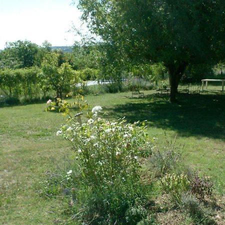 Apartamento L'Oustalet La Tour-dʼAigues Exterior foto