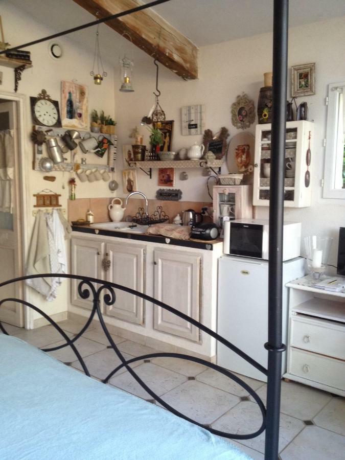 Apartamento L'Oustalet La Tour-dʼAigues Exterior foto