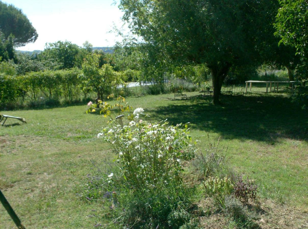 Apartamento L'Oustalet La Tour-dʼAigues Exterior foto