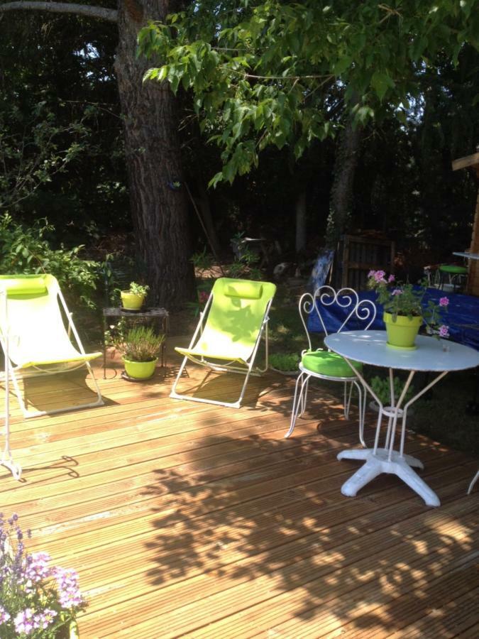 Apartamento L'Oustalet La Tour-dʼAigues Exterior foto